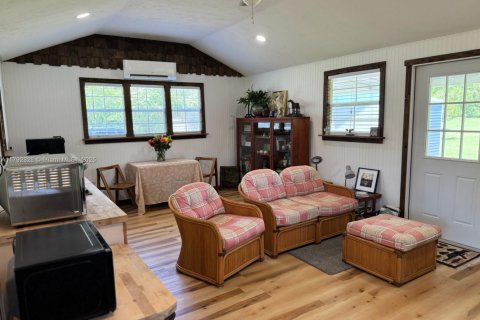 House in Gainesville, Florida 1 bedroom, 41.62 sq.m. № 1660134 - photo 14