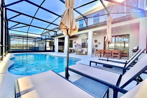 Villa ou maison à vendre à Orlando, Floride: 8 chambres, 303.42 m2 № 2150763 - photo 2