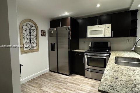 Condo in Hallandale Beach, Florida, 1 bedroom  № 2038557 - photo 30