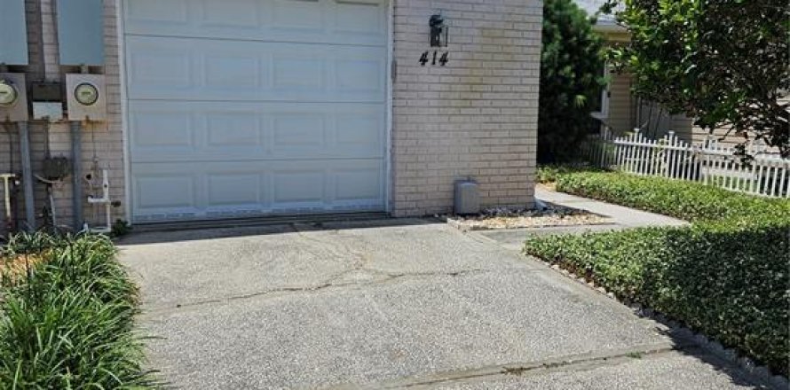 Townhouse in Tampa, Florida 2 bedrooms, 91.14 sq.m. № 1718120
