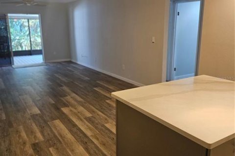 Townhouse in Tampa, Florida 2 bedrooms, 91.14 sq.m. № 1718120 - photo 27