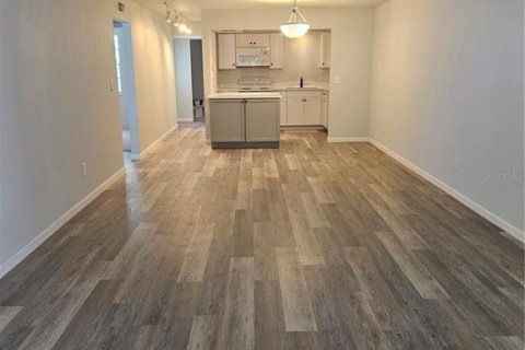 Townhouse in Tampa, Florida 2 bedrooms, 91.14 sq.m. № 1718120 - photo 25