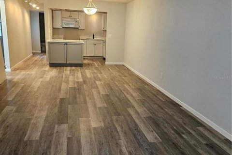 Townhouse in Tampa, Florida 2 bedrooms, 91.14 sq.m. № 1718120 - photo 24