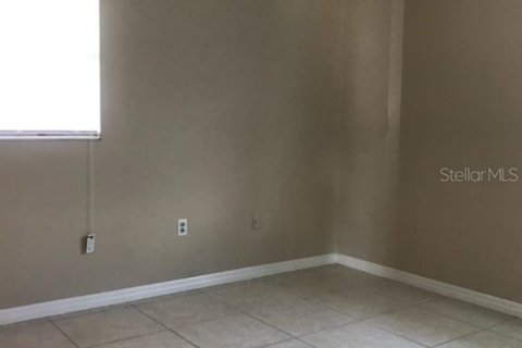 Villa ou maison à louer à Orlando, Floride: 3 chambres, 97.55 m2 № 2429430 - photo 3