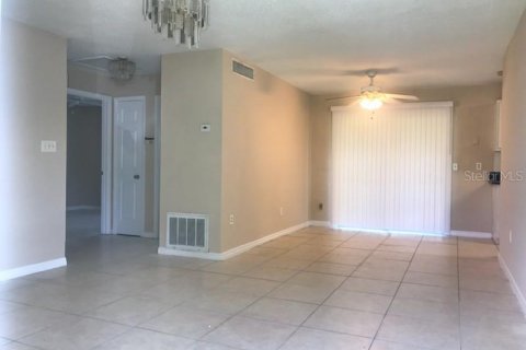 Villa ou maison à louer à Orlando, Floride: 3 chambres, 97.55 m2 № 2429430 - photo 6