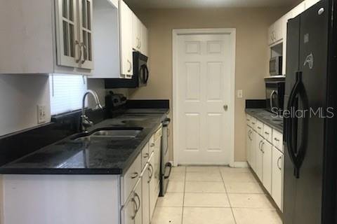 Villa ou maison à louer à Orlando, Floride: 3 chambres, 97.55 m2 № 2429430 - photo 5