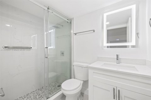 Condo in Pembroke Pines, Florida, 1 bedroom  № 1842821 - photo 18