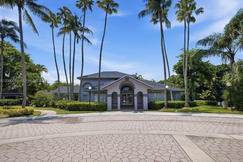 Condo in Pompano Beach, Florida, 2 bedrooms № 2249806 - photo 21