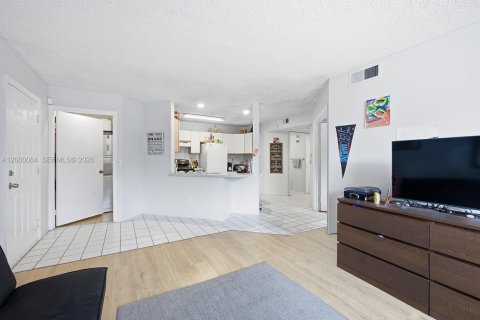 Condo in Pompano Beach, Florida, 2 bedrooms  № 2249806