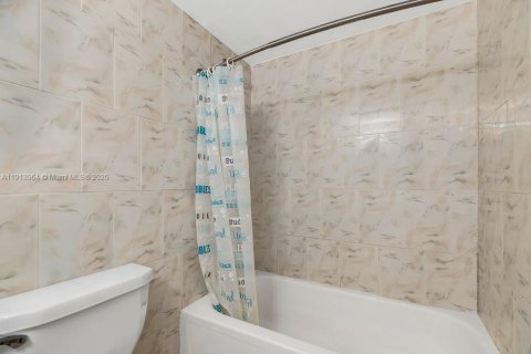 Copropriété à vendre à Miami Beach, Floride: 1 chambre, 88.81 m2 № 2015712 - photo 16