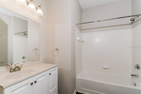 Adosado en alquiler en Tampa, Florida, 2 dormitorios, 125.7 m2 № 1869483 - foto 15