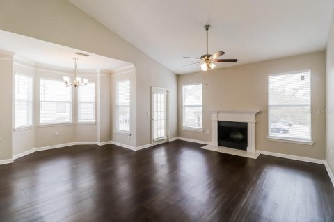 Adosado en alquiler en Tampa, Florida, 2 dormitorios, 125.7 m2 № 1869483 - foto 5