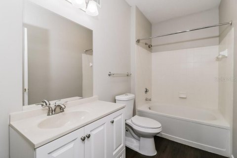 Adosado en alquiler en Tampa, Florida, 2 dormitorios, 125.7 m2 № 1869483 - foto 11