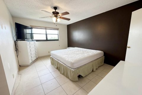 Copropriété à vendre à Boynton Beach, Floride: 2 chambres, 91.23 m2 № 2077798 - photo 10