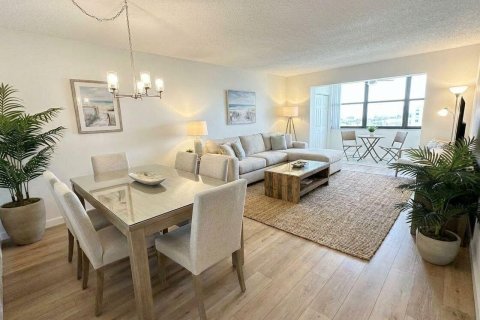 Copropriété à vendre à Boynton Beach, Floride: 2 chambres, 91.23 m2 № 2077798 - photo 7