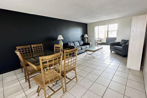 Copropriété à vendre à Boynton Beach, Floride: 2 chambres, 91.23 m2 № 2077798 - photo 6