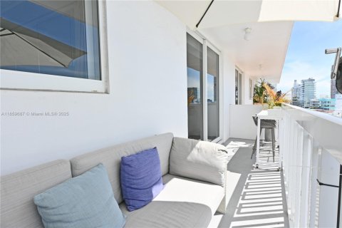 Condominio en venta en Miami Beach, Florida, 1 dormitorio, 61.22 m2 № 1888319 - foto 1