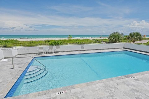 Condominio en venta en Miami Beach, Florida, 1 dormitorio, 61.22 m2 № 1888319 - foto 14