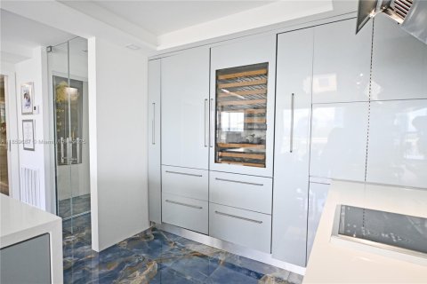 Condominio en venta en Miami Beach, Florida, 1 dormitorio, 61.22 m2 № 1888319 - foto 20