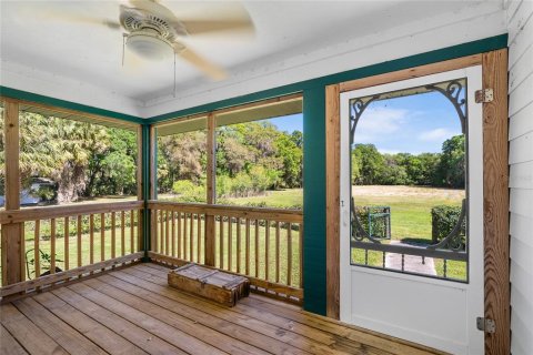House in Hawthorne, Florida 2 bedrooms, 114.46 sq.m. № 1718497 - photo 8