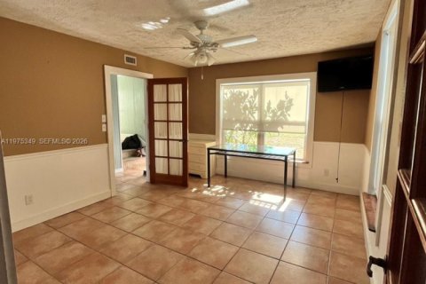 House in Hobe Sound, Florida 4 bedrooms, 214.98 sq.m. № 2041392 - photo 10