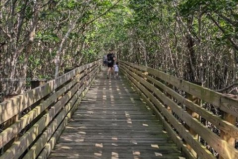 House in Hobe Sound, Florida 4 bedrooms, 214.98 sq.m. № 2041392 - photo 26