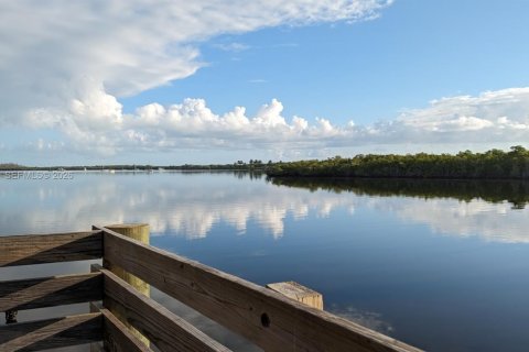 House in Hobe Sound, Florida 4 bedrooms, 214.98 sq.m. № 2041392 - photo 25