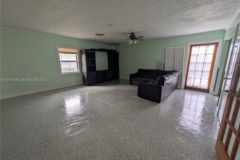 House in Hobe Sound, Florida 4 bedrooms, 214.98 sq.m. № 2041392 - photo 2
