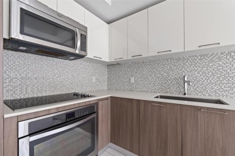 Copropriété à vendre à Doral, Floride: 1 chambre, 63.92 m2 № 2003148 - photo 9