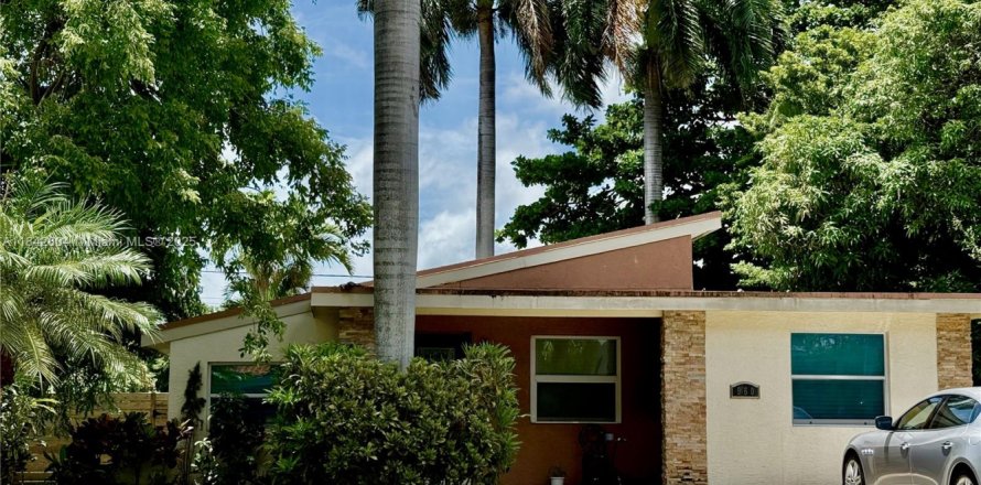Villa ou maison à Miami, Floride 2 chambres, 130.71 m2 № 1836840