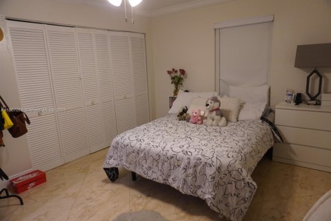 Townhouse in Miami Gardens, Florida 3 bedrooms, 125.05 sq.m. № 1749790 - photo 7