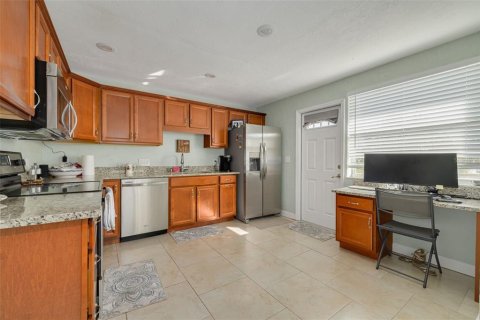 Immobilier commercial à vendre à Madeira Beach, Floride: 6 chambres, 314.01 m2 № 2322643 - photo 19