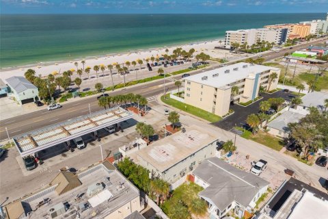 Immobilier commercial à vendre à Madeira Beach, Floride: 6 chambres, 314.01 m2 № 2322643 - photo 7