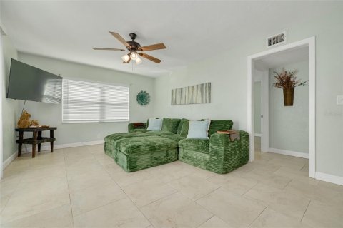 Immobilier commercial à vendre à Madeira Beach, Floride: 6 chambres, 314.01 m2 № 2322643 - photo 20