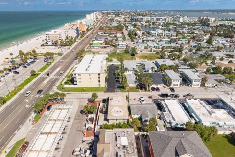Immobilier commercial à vendre à Madeira Beach, Floride: 6 chambres, 314.01 m2 № 2322643 - photo 8
