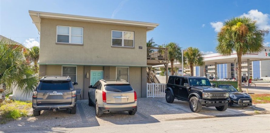 Immobilier commercial à Madeira Beach, Floride 6 chambres, 314.01 m2 № 2322643