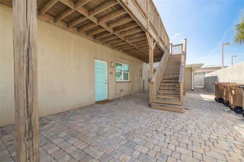 Immobilier commercial à vendre à Madeira Beach, Floride: 6 chambres, 314.01 m2 № 2322643 - photo 11