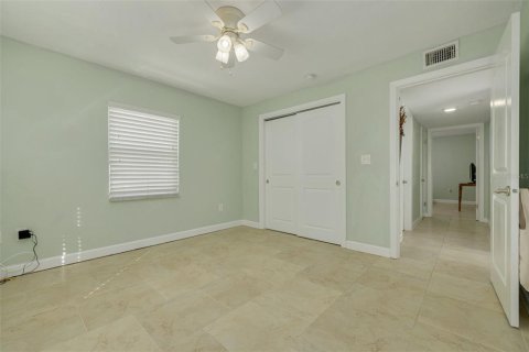 Immobilier commercial à vendre à Madeira Beach, Floride: 6 chambres, 314.01 m2 № 2322643 - photo 22