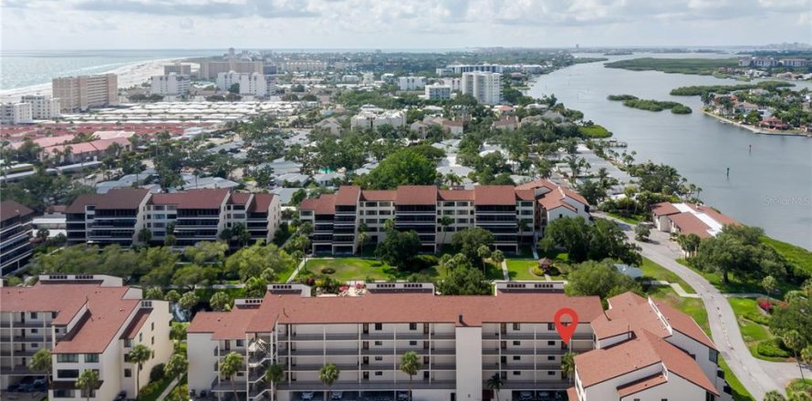 Condominio en Sarasota, Florida, 2 dormitorios № 2223617