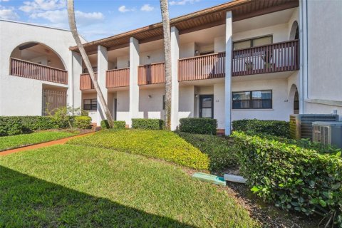Condominio en venta en Port Richey, Florida, 2 dormitorios, 117.43 m2 № 1543042 - foto 1