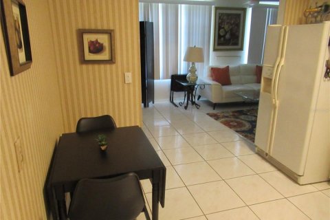 Condominio en alquiler en Clearwater, Florida, 2 dormitorios, 102.19 m2 № 2151245 - foto 12