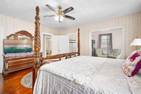 Commercial property in DeLand, Florida 383.04 sq.m. № 2096637 - photo 21