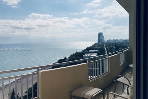 Copropriété à louer à Hallandale Beach, Floride: 2 chambres, 108.23 m2 № 1999645 - photo 14