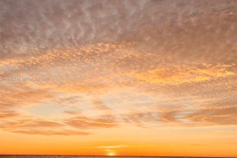 Copropriété à louer à Hallandale Beach, Floride: 2 chambres, 108.23 m2 № 1999645 - photo 18