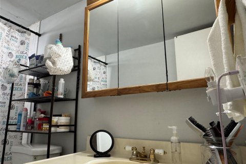 Купить кондоминиум в Маргит, Флорида 2 спальни, 92.9м2, № 2043511 - фото 26