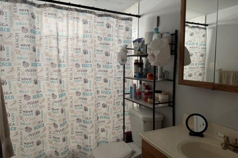 Купить кондоминиум в Маргит, Флорида 2 спальни, 92.9м2, № 2043511 - фото 25