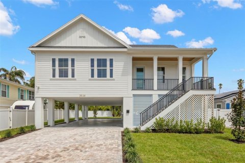Villa ou maison à Saint Petersburg, Floride 4 chambres, 201.41 m2 № 2306346