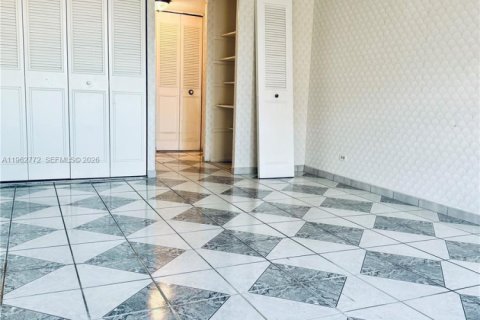 Copropriété à vendre à Sunny Isles Beach, Floride: 1 chambre, 87.61 m2 № 2026714 - photo 22