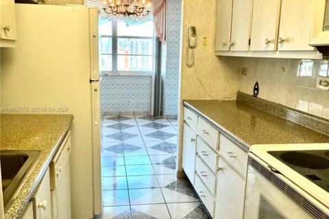 Copropriété à vendre à Sunny Isles Beach, Floride: 1 chambre, 87.61 m2 № 2026714 - photo 13