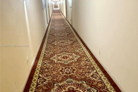 Copropriété à vendre à Sunny Isles Beach, Floride: 1 chambre, 87.61 m2 № 2026714 - photo 6